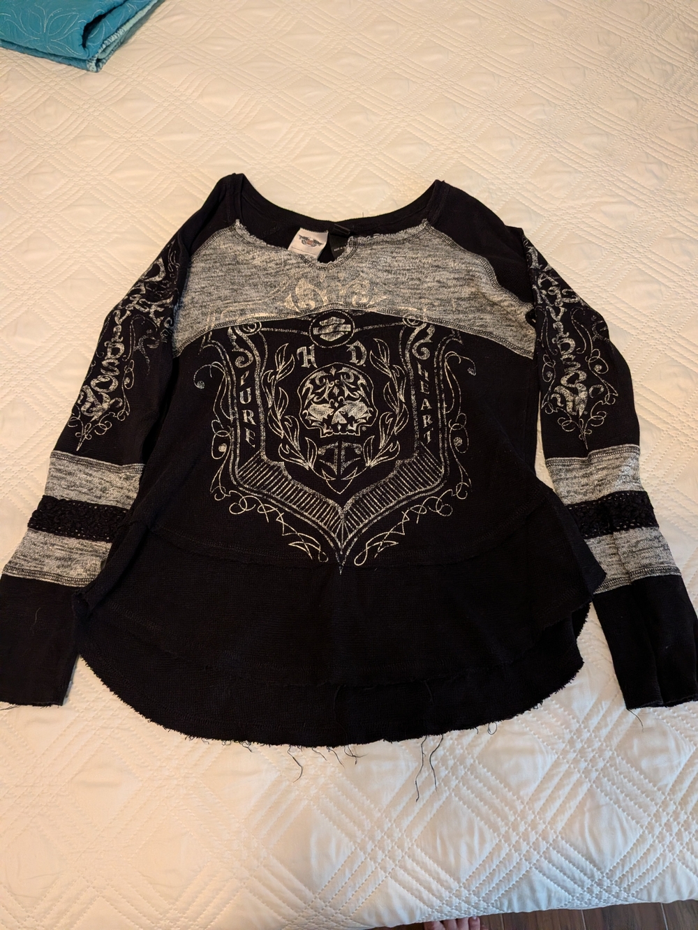 Harley-Davidson Black and Gray Graphic Crewneck Sweater